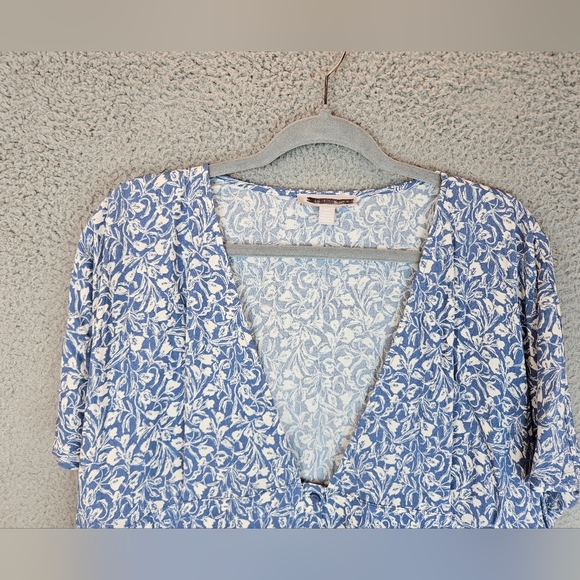 Chelsea 28 Womens Blue & White Floral Print Bailey Romper Sz 2XL Deep V-Neck - Picture 3 of 13